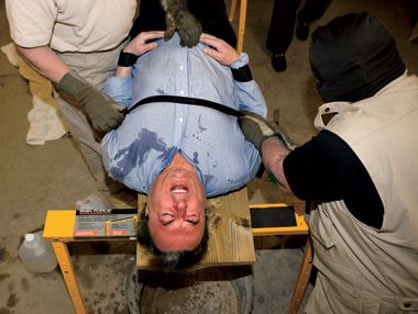 chris_hitchens_waterboarding.jpg