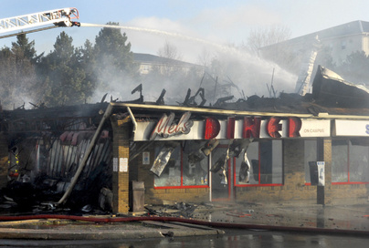 mels_diner_destroyed_by_fire.jpg