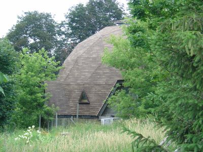 strange_dome_house3.jpg